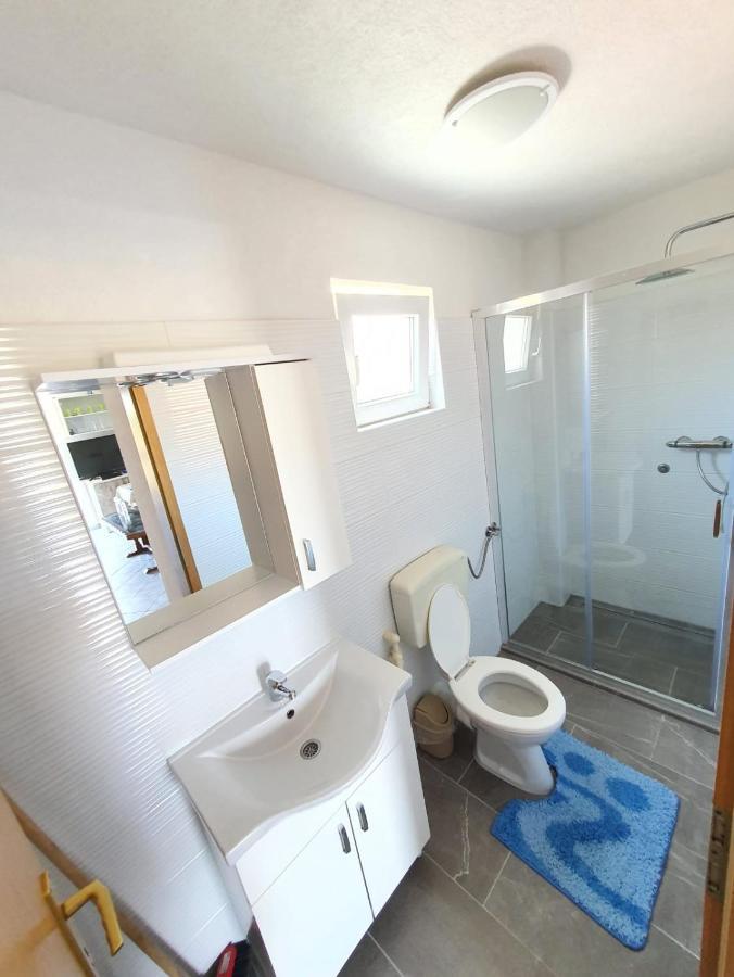 Apartments Ayla Vir Exterior photo