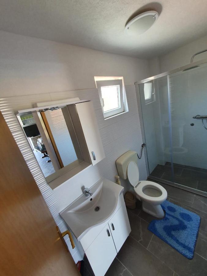 Apartments Ayla Vir Exterior photo