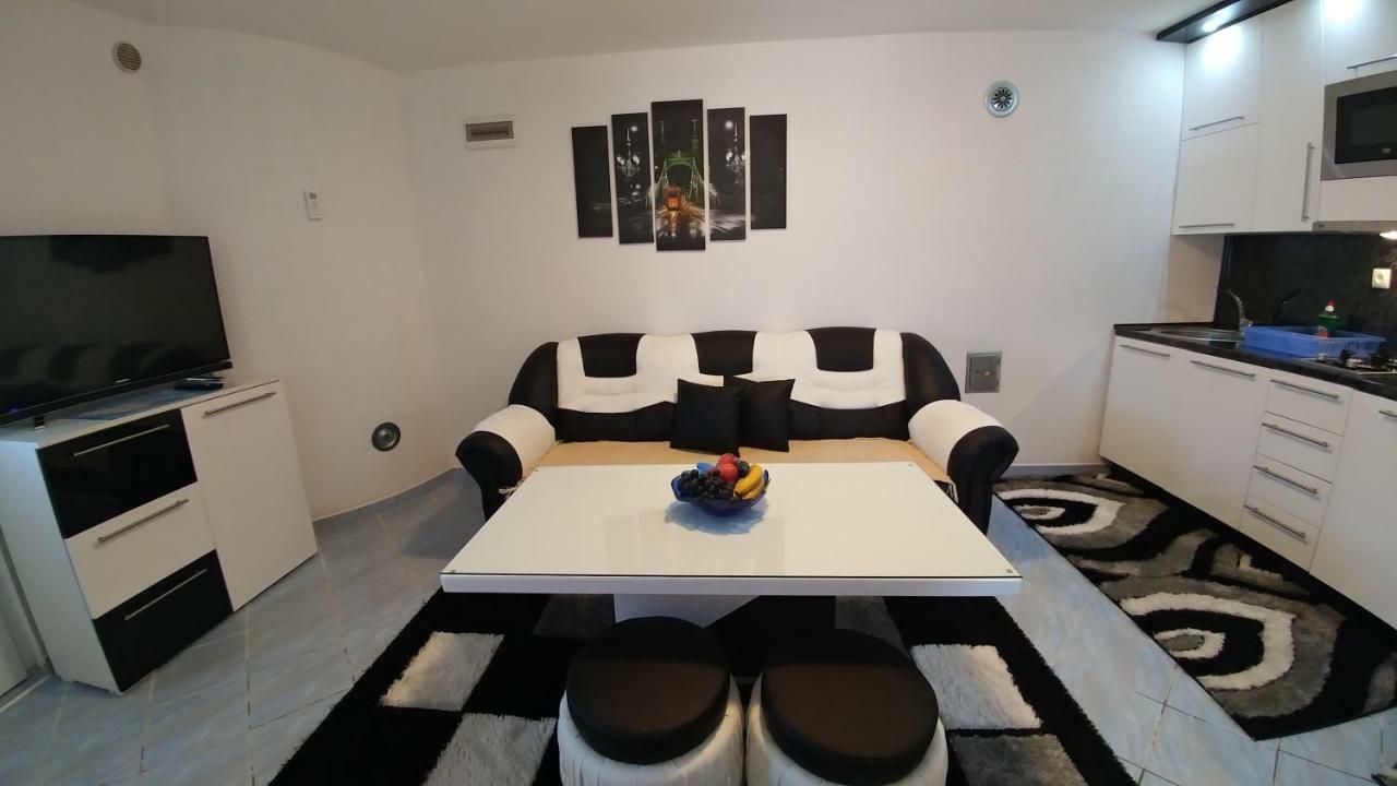 Apartments Ayla Vir Exterior photo