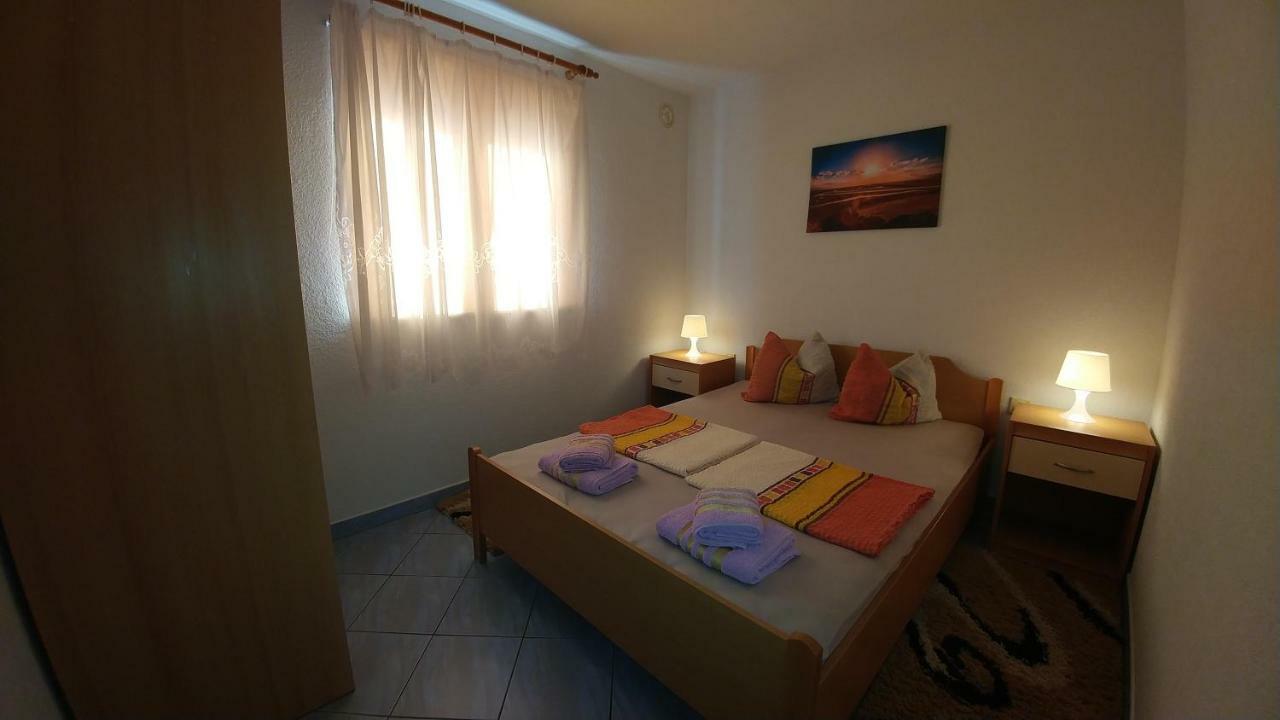 Apartments Ayla Vir Exterior photo