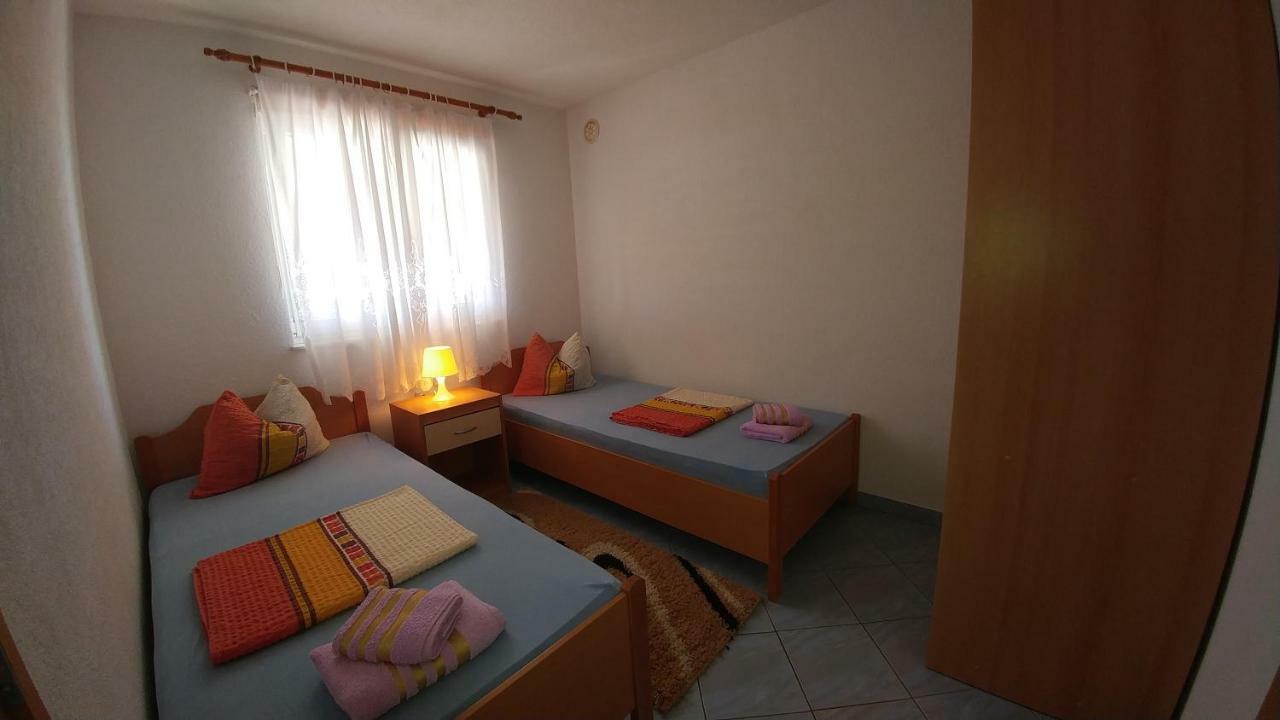 Apartments Ayla Vir Exterior photo